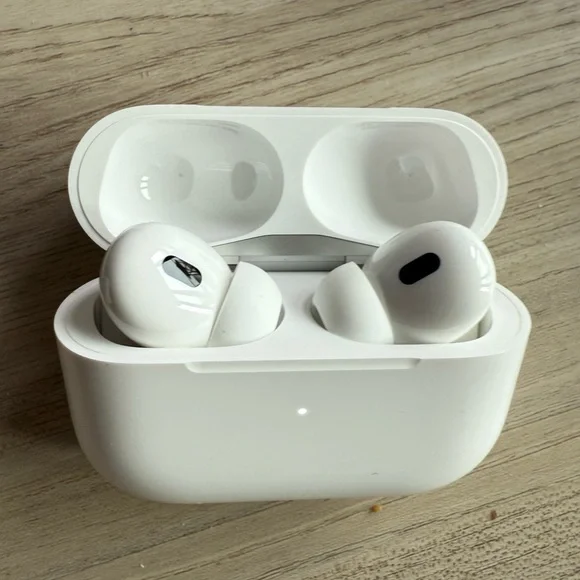 Apple AirPods Pro 2nd Generation new in box - Picture 9 of 9